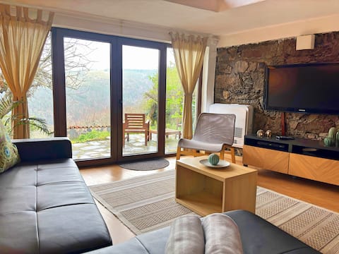 Gondramaz Retreat - 200 m2