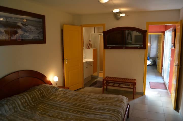 chambre d'hôtes familial 2 à 4 +petit Dej +plage - Chambres d'hôtes à louer  à Fouras, Nouvelle-Aquitaine, France - Airbnb