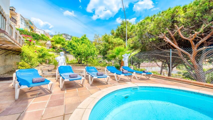 ♥ CostaCabana-Villa Valentina ♥Near centre & beach gallery image 4