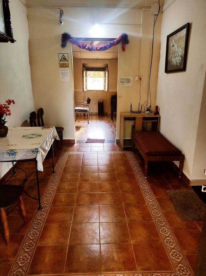 Dining area image 2