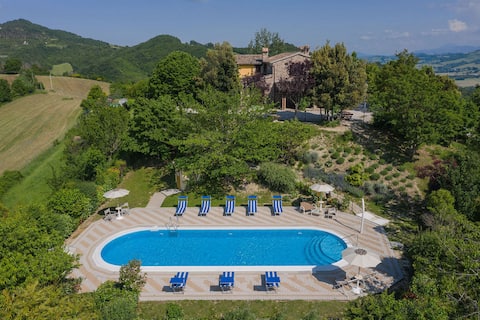 VILLA AMATA- Private villa, pool, wi-fi, Marche