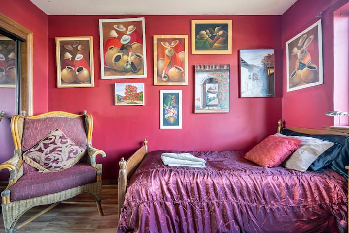 Burgundy: Bright/clean/ocean View+park+3 Baths - San Francisco, CA