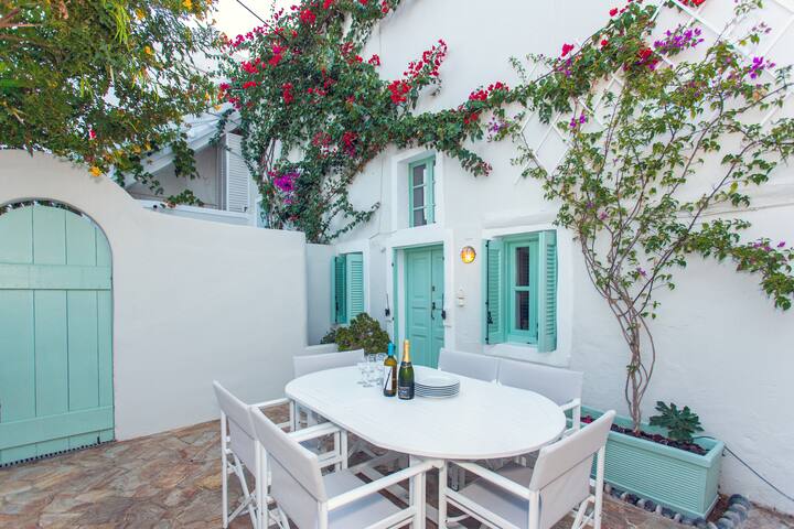 Wonderful island villa, Private pool, Sea views
