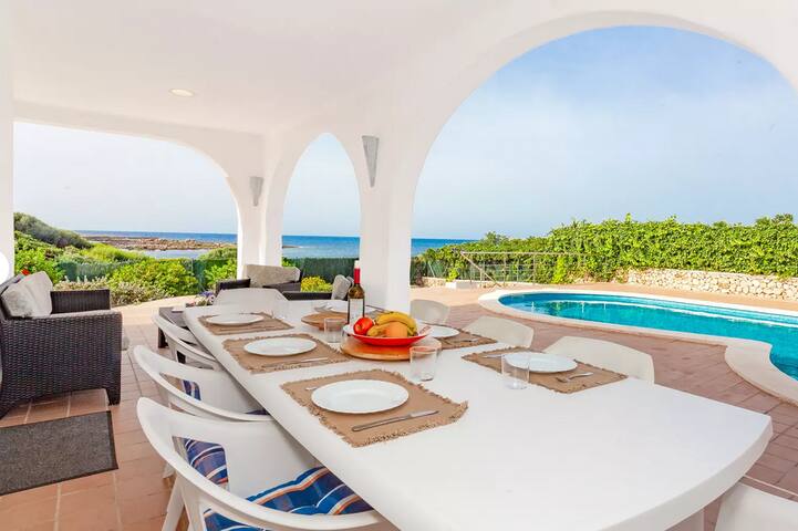 First Sea line Villa. Villa Binicasal gallery image 2