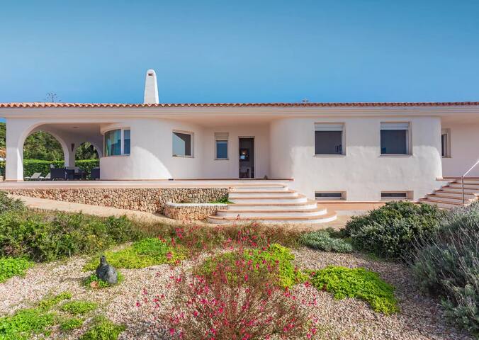 First Sea line Villa. Villa Binicasal gallery image 4