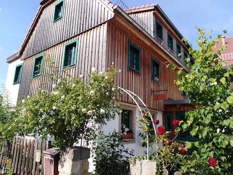 Bauernhaus im Schönfelder Hochland