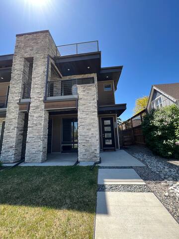 Lowell Living (NO Smoking!) gallery image 2