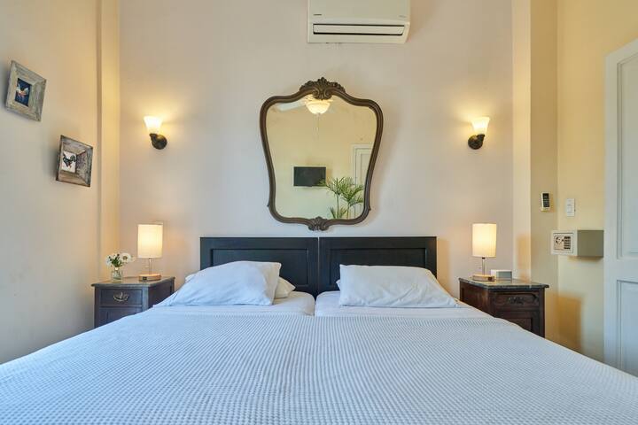 Chumba cha kulala 3 na roshani ya kibinafsi
