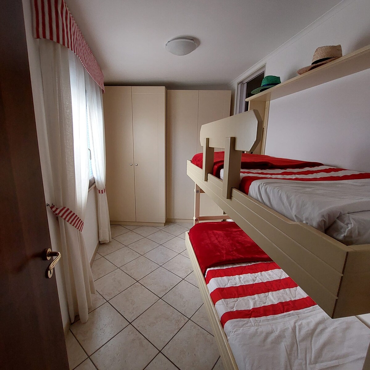 Slaapkamer met stapelbed