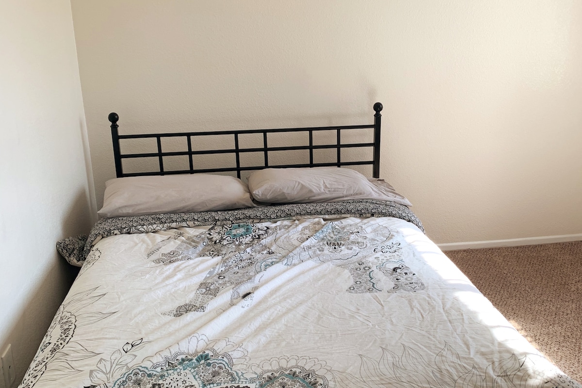 Placard de bureau avec lit double de 3e chambre





