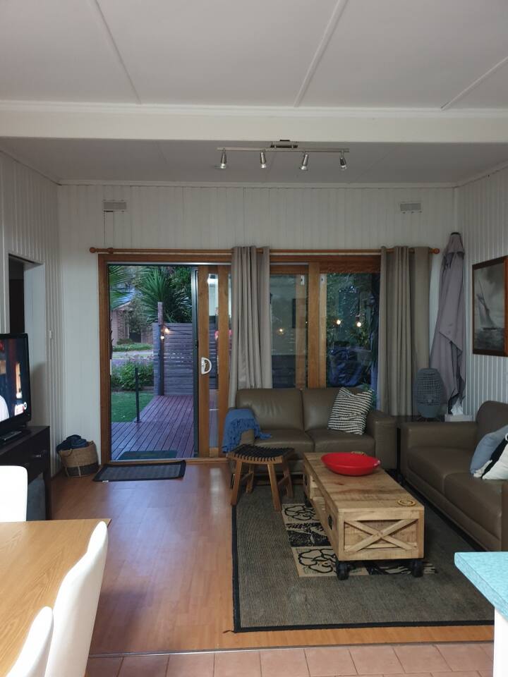 Great Location Cowes Golden Circle Wifi Pool Table - Cowes