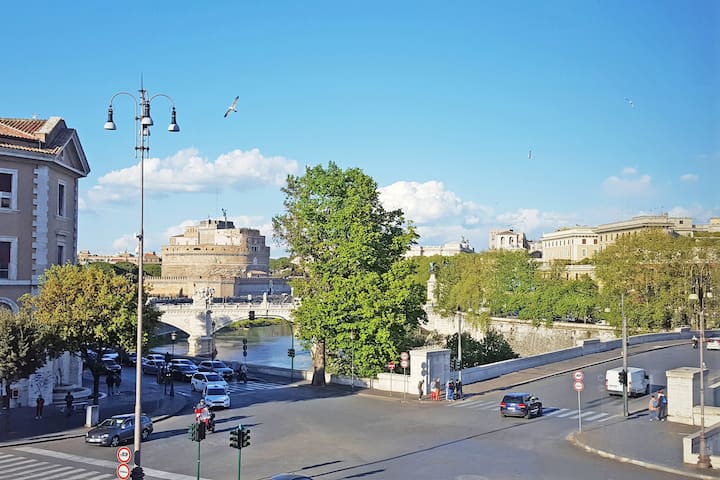 BigFamilyRome-Sistine Chapel – 16 pax/8 rooms