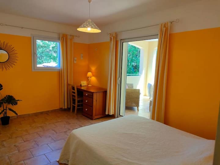 ГЪЛЪБНАТА СПАЛНЯ С ТЕРАСА И ОФИС

 LE MAS DE LA COLOMITERRERE  - BLAUVAC - VAUCLUSE - ВАКАНЦИОННО ЖИЛИЩЕ В ПРОВАНС
