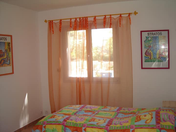 СТАЯ STRATOS
С 2 ЕДИНИЧНИ ЛЕГЛА
КОЕТО LON МОЖЕ ДА ДОВЕДЕ ПО - БЛИЗО
ИДЕАЛНИ ЗА ТИЙНЕЙДЖЪРИ
LE MAS DE LA COLOMOMOMOMOMOMERE  - BLAUVAC - VAUCLUSE - ПРОВАНС
ВАКАНЦИОННО ЖИЛИЩЕ