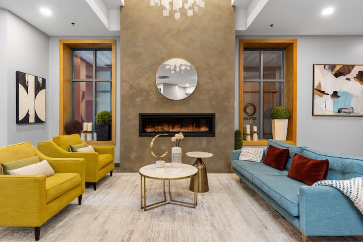 Cozy Studio On Main Street W Hot Tub/sauna/gym - Whistler