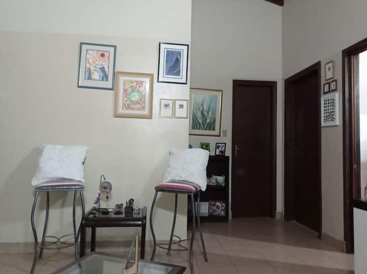 Cozy, Quiet Home With Pool And Bbq Area - Paraguay