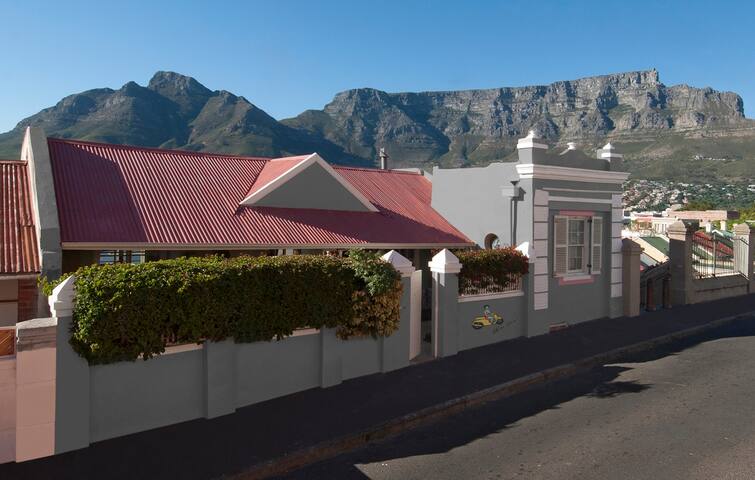 EXQUISITE VIEWS – HISTORIC BO KAAP gallery image 2