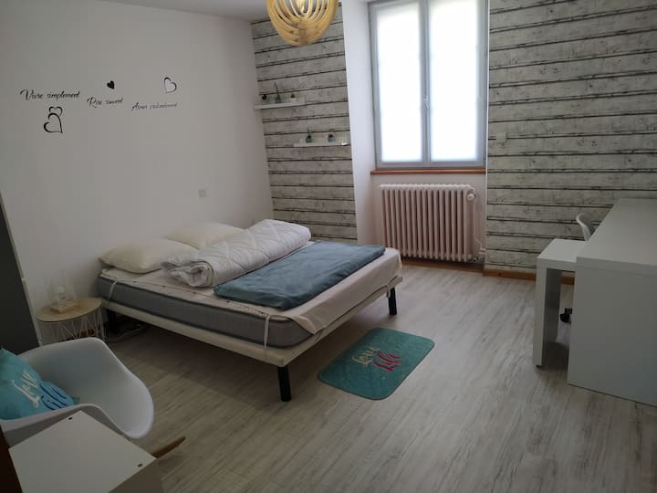 卧室3 ： 1张床140 