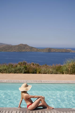 Amazing Sea Views at Villa White Pearl