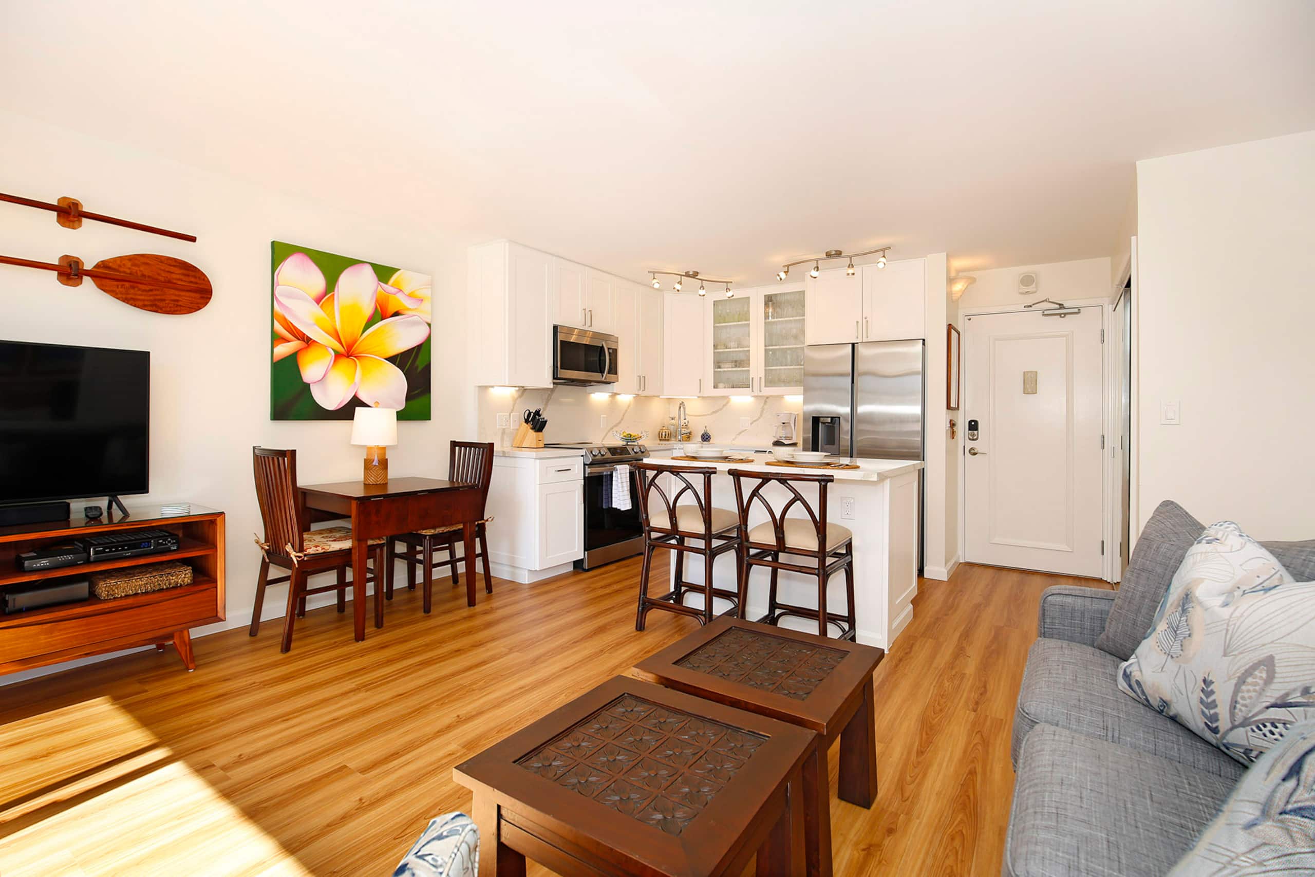 Condo in Honolulu · ★4.63 · 1 bedroom · 2 beds · 1 private bath - Image 3