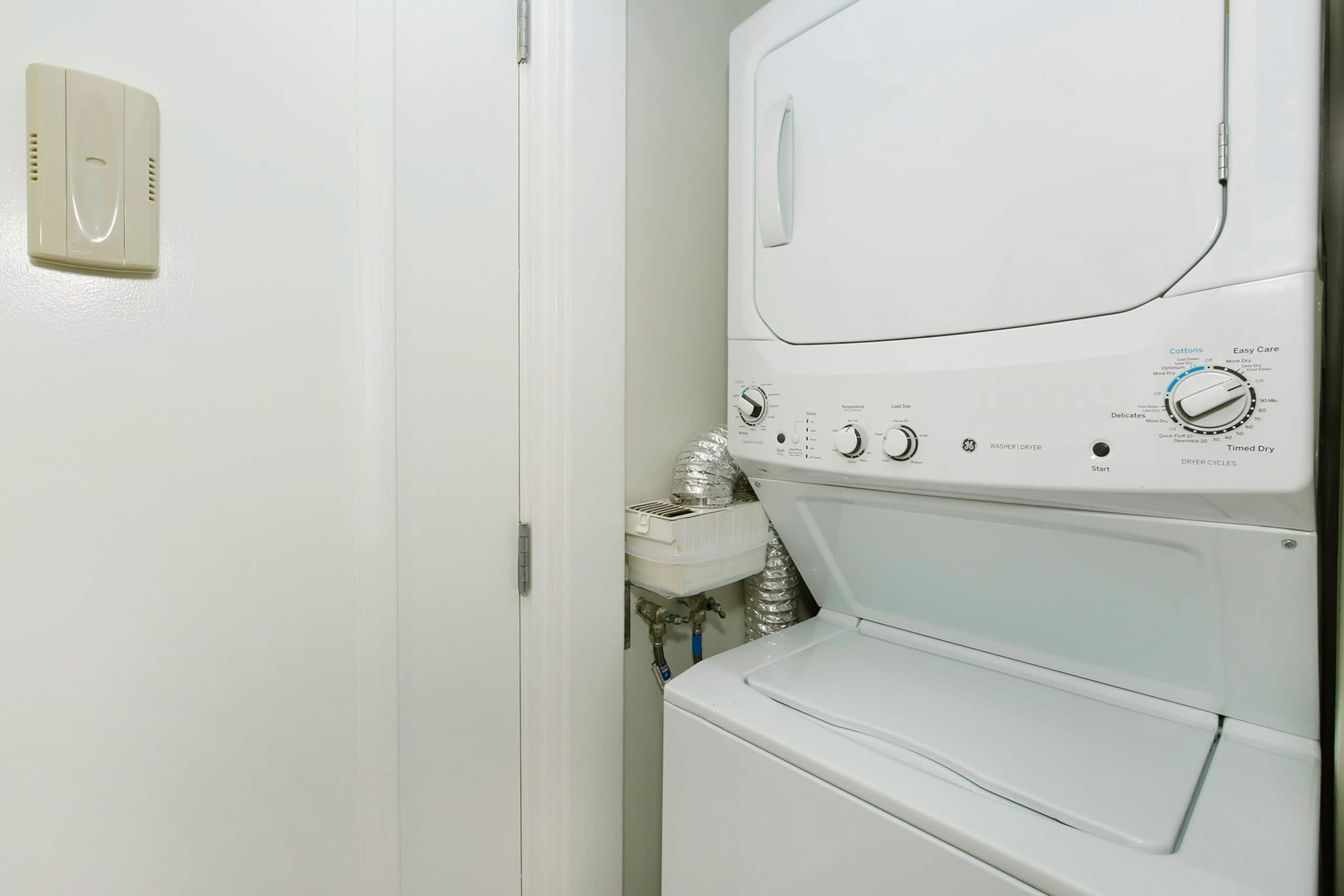 Condo in Honolulu · ★4.63 · 1 bedroom · 2 beds · 1 private bath - Image 19