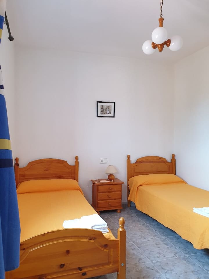 غرفة النوم 2