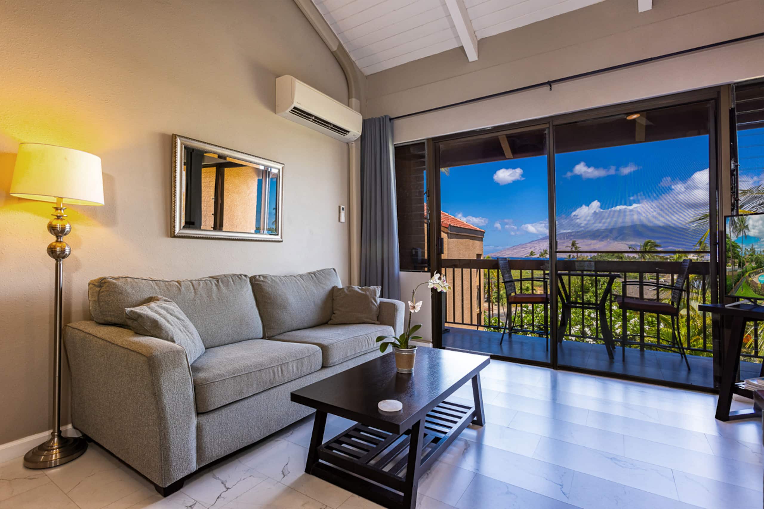 Ocean View, 1 minute walk to the beach 2BR/2BA - Image 3