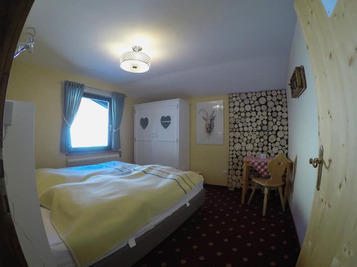 Steinbock/Capricorn Room