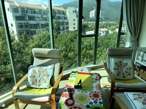 Sizeable well-equipped HK Discovery Bay seaview