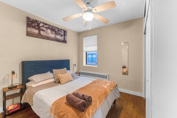 Amazing Columbus Circle/Central Park 3 Bedroom gallery image 2