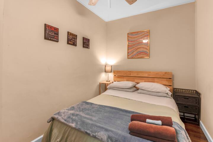 Amazing Columbus Circle/Central Park 3 Bedroom gallery image 4