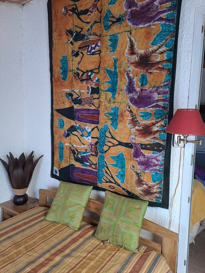 спалня със 140 легла и дресинг