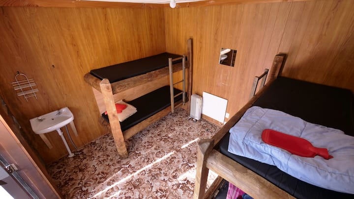 Schlafzimmer 1
