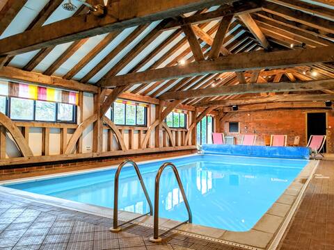 Indoor Heated Pool and Cottage~Kids Love It Here