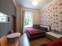 Monthly+rent+private+room+in+hostel+central+Prague