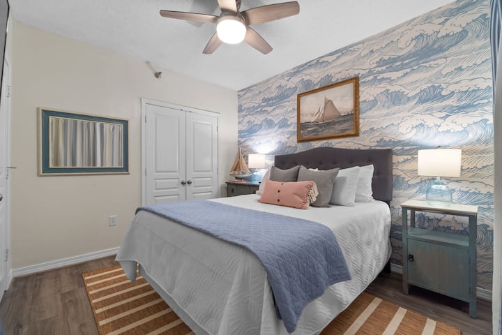 Guest Room Luxury Queen Eurotop mattress for a great night sleep Sea decor