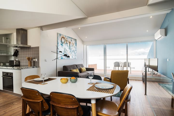 Renovated Top-Floor Flat with Sweeping Views of the River