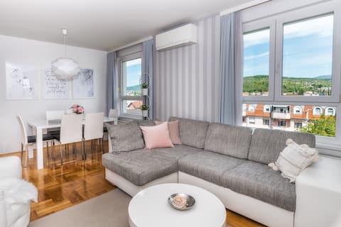 Top performing Airbnb: Luxury Cozy apartment Mila in Stenjevec