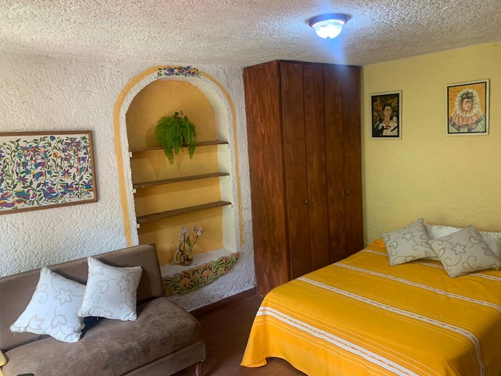 Room for one or two people in Morelia Guest suites for Rent in
