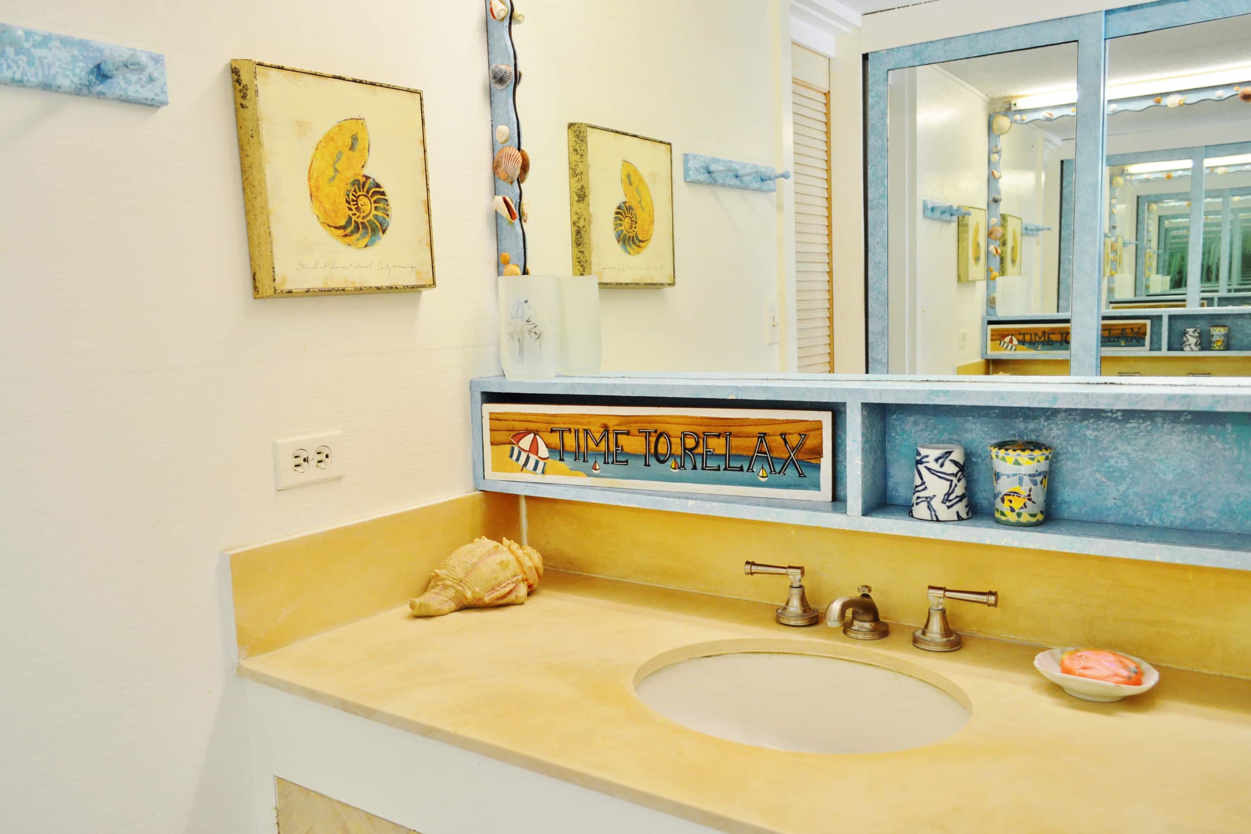 Condo in Hauula · ★4.77 · 1 bedroom · 3 beds · 1 private bath - Image 7