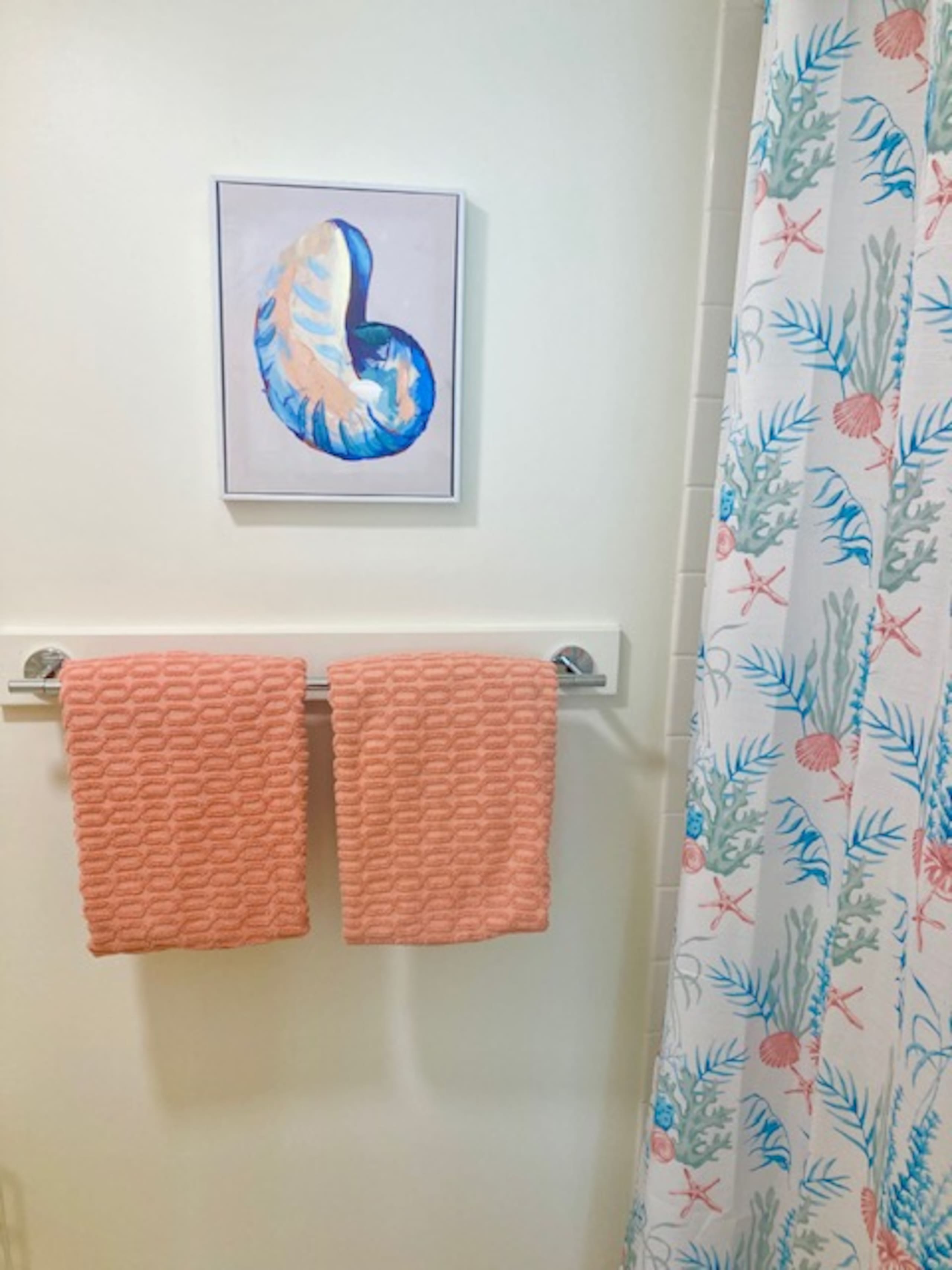 Condo in Hauula · ★4.77 · 1 bedroom · 3 beds · 1 private bath - Image 8