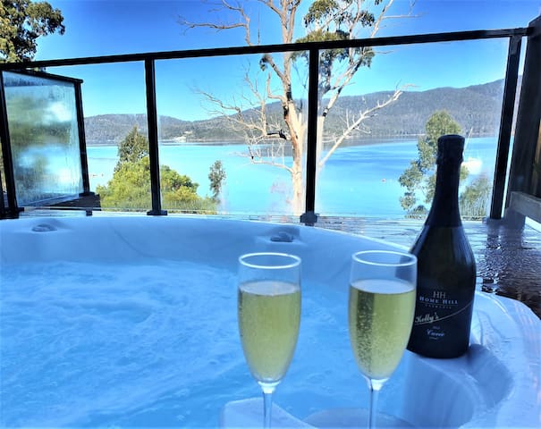 The Beach House, Dover