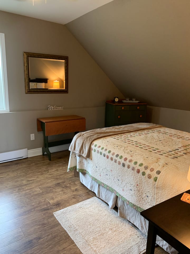 Entrance to bedroom
