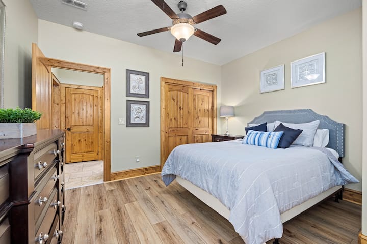 2nd Bedroom with queen bed and ample closet space