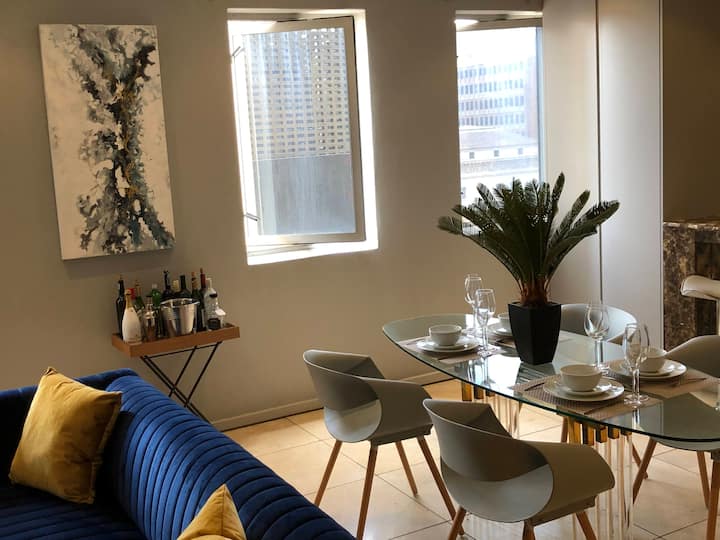 Joburg gem with a splash of chic & all the vibe! Apartments for Rent