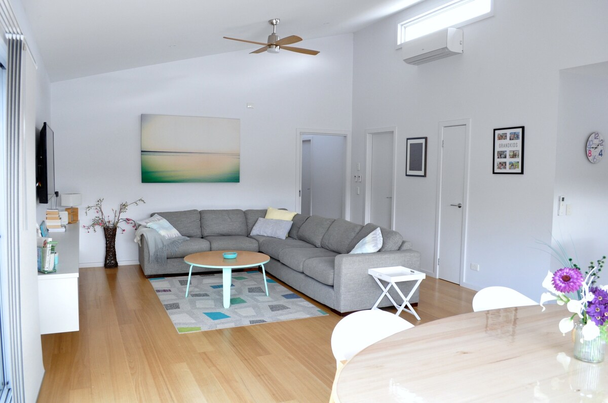 Top Airbnb: Lake house in Ocean Grove