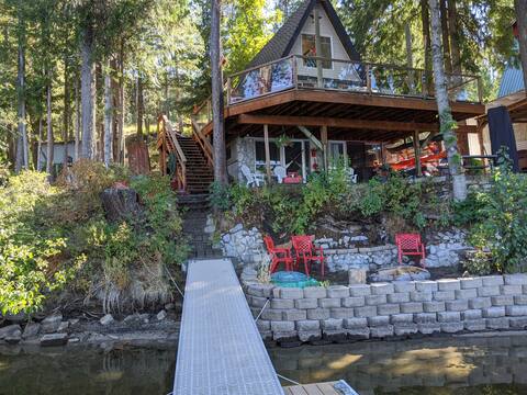 Sacheen Villa Lakefront w/private dock & hot tub!