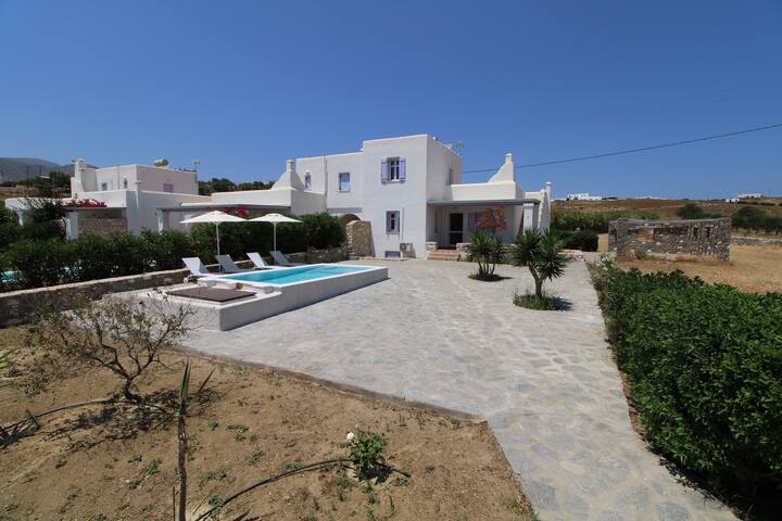 Blue Xenia – Villa 4