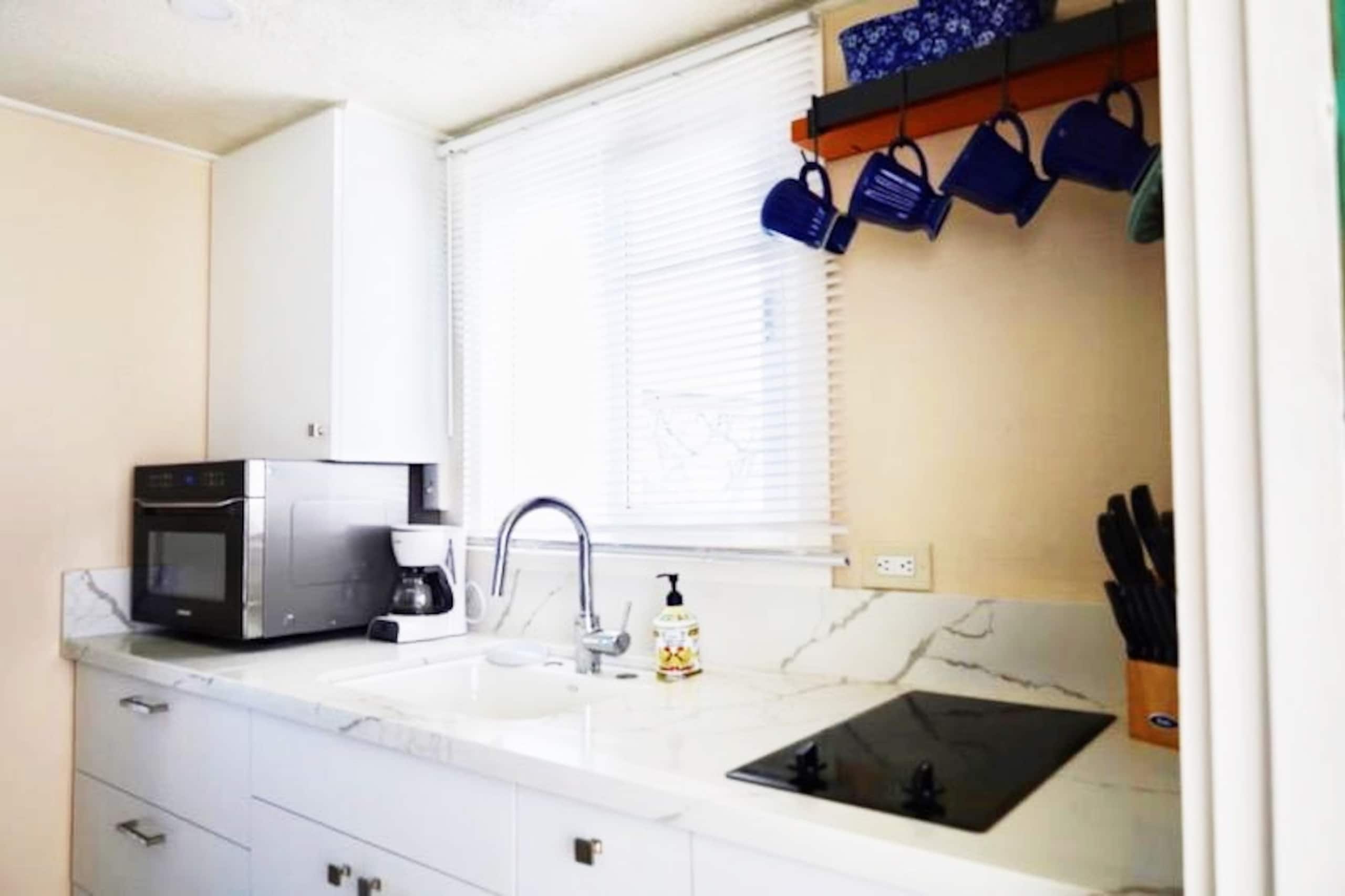 Condo in Hauula · ★4.76 · Studio · 4 beds · 1 private bath - Image 12