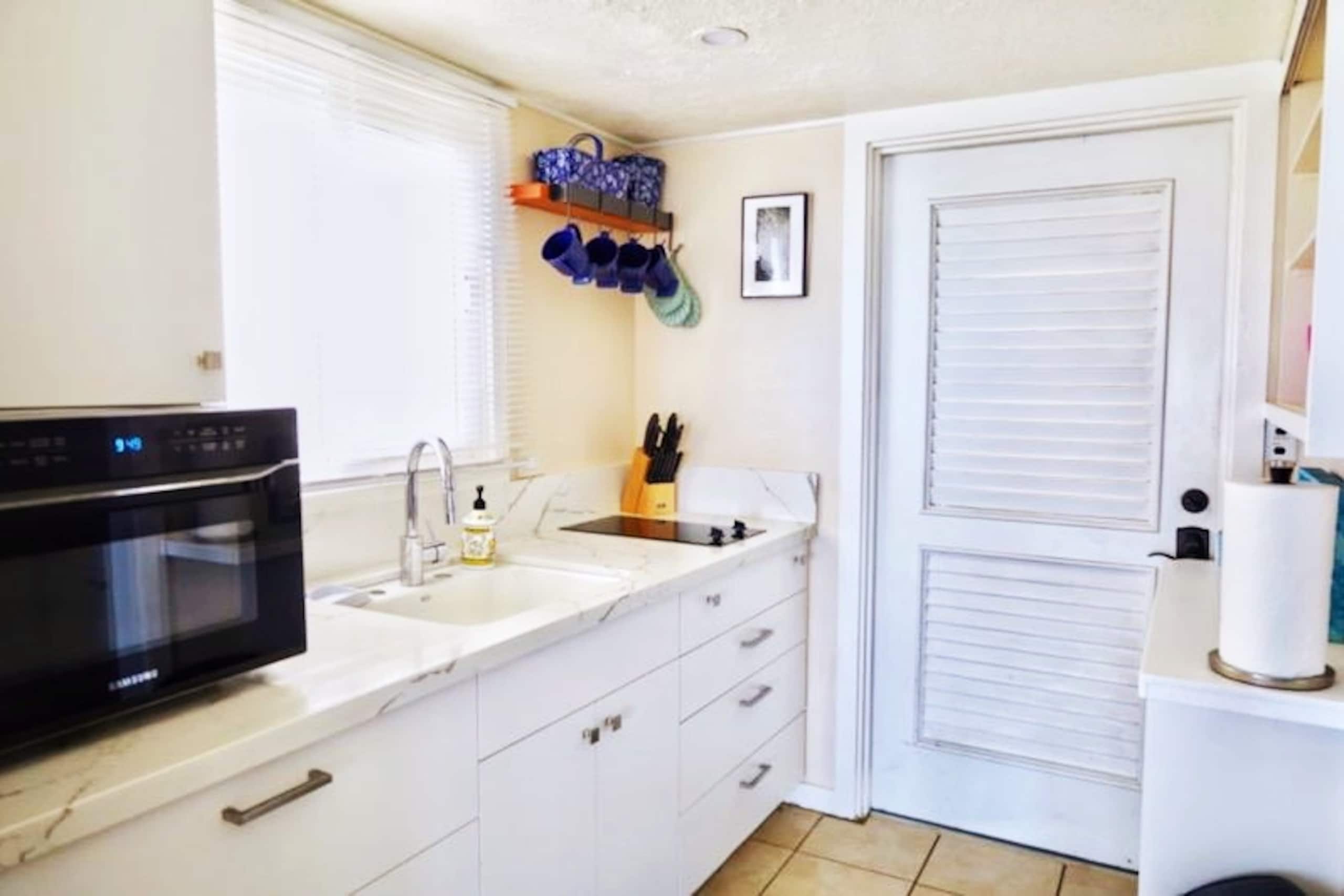 Condo in Hauula · ★4.76 · Studio · 4 beds · 1 private bath - Image 11